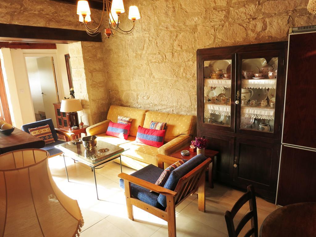 Simona Stone House Villa Polis Bilik gambar