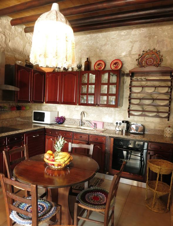 Simona Stone House Villa Polis Bilik gambar